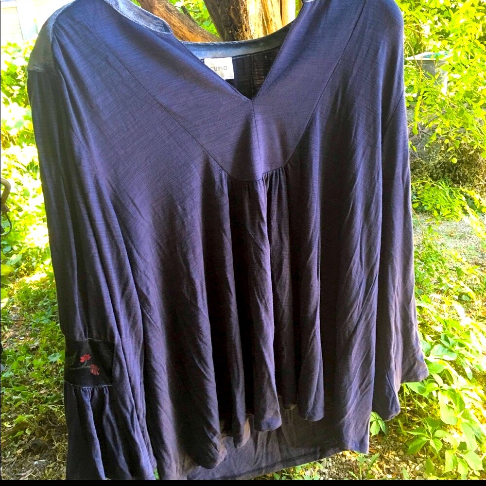 Cupio floral embroidered long sleeve top XL